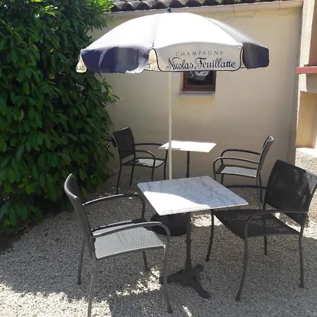 Le Clos Des Dryades S 3* Vers (Lot)